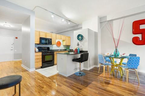 Tiny photo for 5 N WABASH Avenue #704, Chicago, IL 60602 (MLS # 12535070)