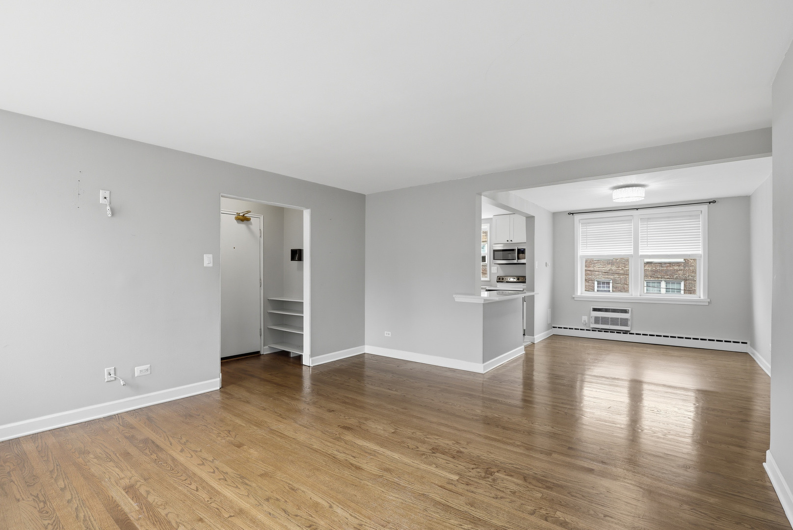 2412 W Farragut Avenue 2B-2422
