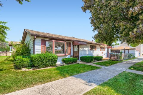 Photo of 4857 S Lorel Avenue, Chicago, IL 60638 (MLS # 12582636)