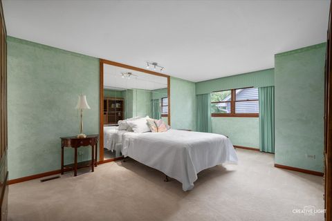Tiny photo for 567 Roxbury Drive, Naperville, IL 60565 (MLS # 12492633)
