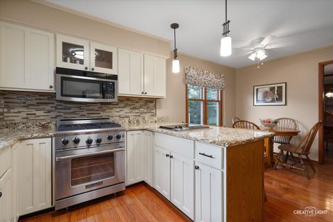 Tiny photo for 567 Roxbury Drive, Naperville, IL 60565 (MLS # 12492633)