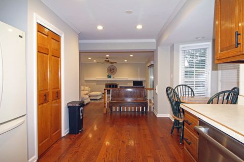 Tiny photo for 1017 Mayfair Drive, Libertyville, IL 60048 (MLS # 12606803)