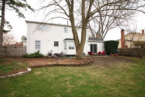 Tiny photo for 1017 Mayfair Drive, Libertyville, IL 60048 (MLS # 12606803)