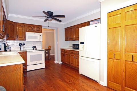 Tiny photo for 1017 Mayfair Drive, Libertyville, IL 60048 (MLS # 12606803)