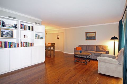 Tiny photo for 1017 Mayfair Drive, Libertyville, IL 60048 (MLS # 12606803)