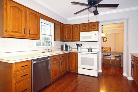 Tiny photo for 1017 Mayfair Drive, Libertyville, IL 60048 (MLS # 12606803)