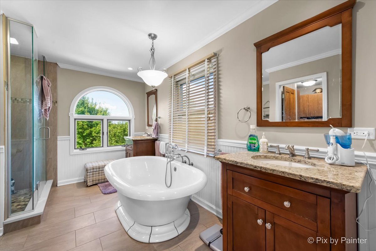 Harvard, Illinois 60033, United States, 4 Bedrooms Bedrooms, ,4 BathroomsBathrooms,Residential,Active,204603