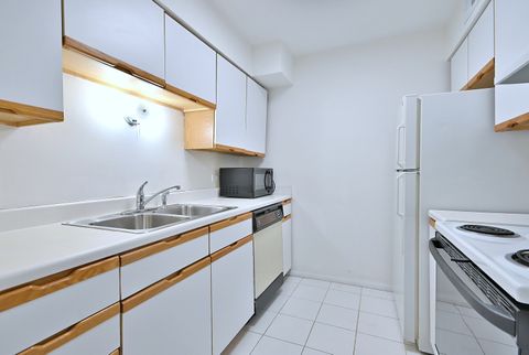 Tiny photo for 6177 Knoll Wood Road #102, Willowbrook, IL 60527 (MLS # 12519006)