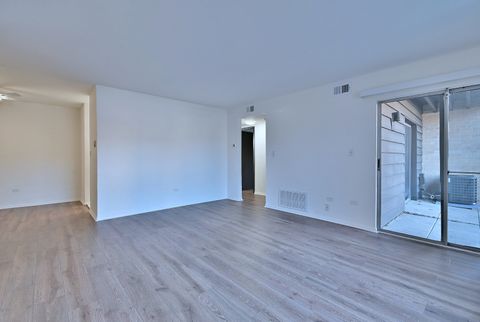 Tiny photo for 6177 Knoll Wood Road #102, Willowbrook, IL 60527 (MLS # 12519006)