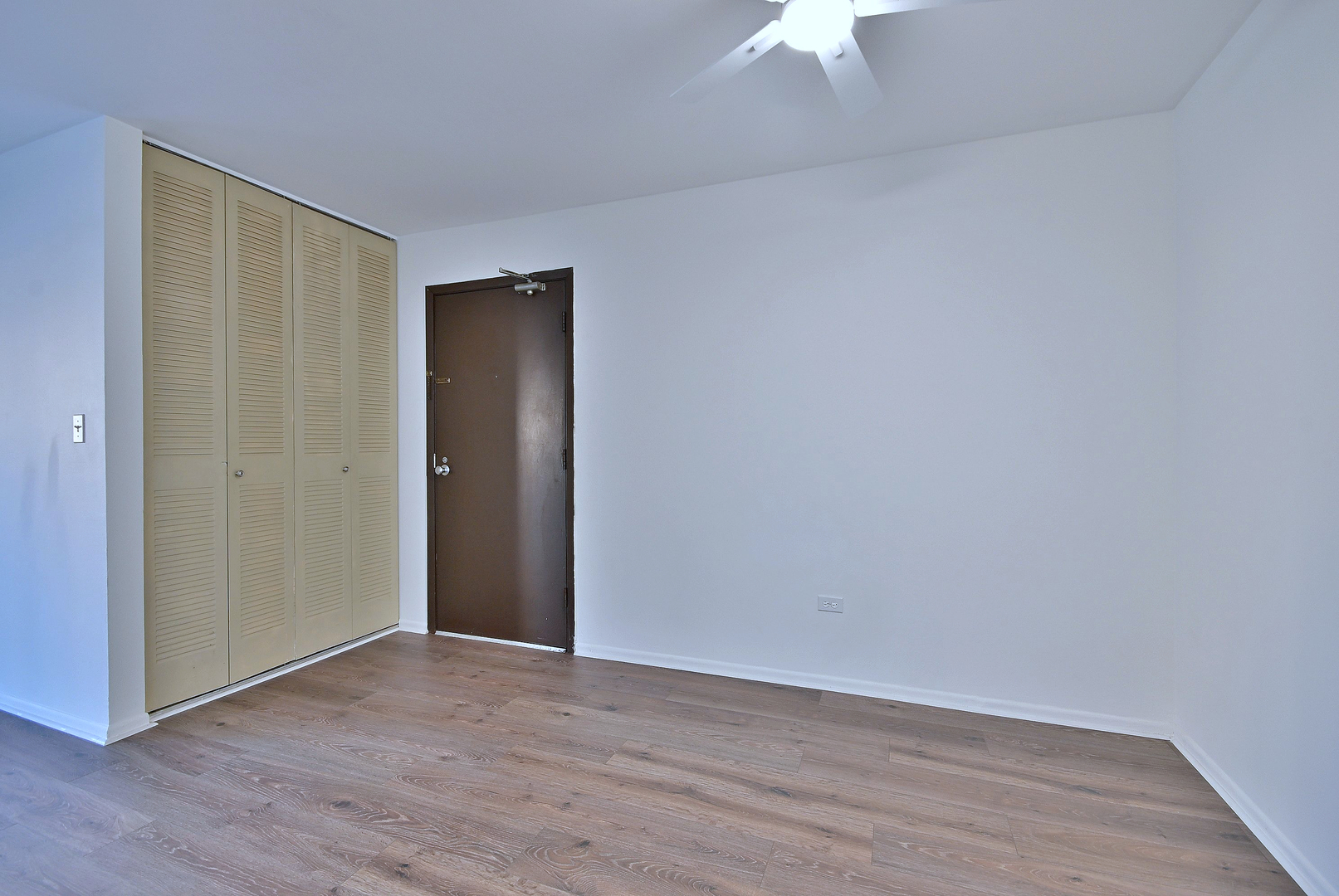 6177 Knoll Wood Road 102