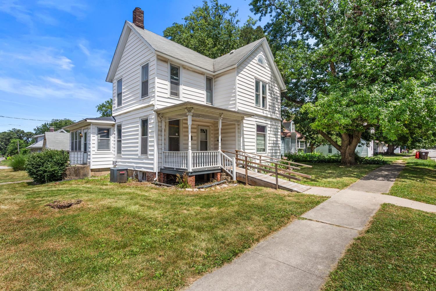 324 W Water Street