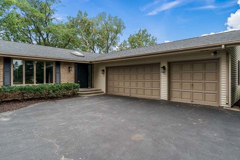 Tiny photo for 11528 Tanawingo Trail, Roscoe, IL 61073 (MLS # 12775801)