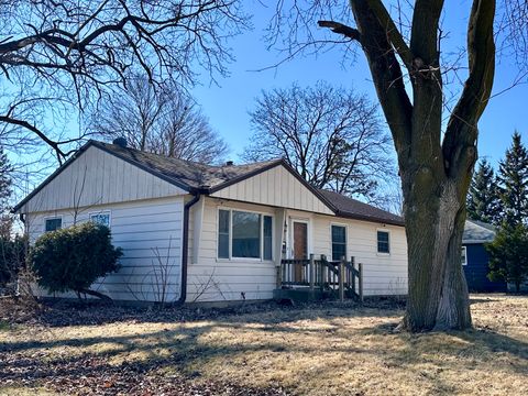 Photo of 938 E Garden Street, DeKalb, IL 60115 (MLS # 12575977)