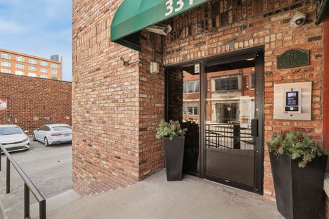 Tiny photo for 812 W Van Buren Street #5A, Chicago, IL 60607 (MLS # 12581447)
