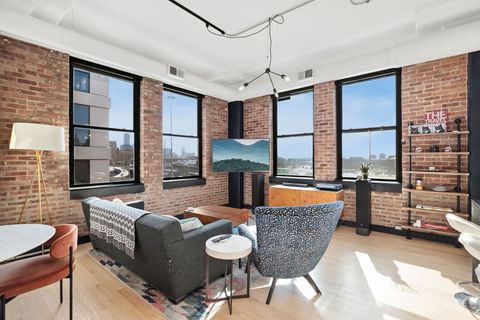 Tiny photo for 812 W Van Buren Street #5A, Chicago, IL 60607 (MLS # 12581447)
