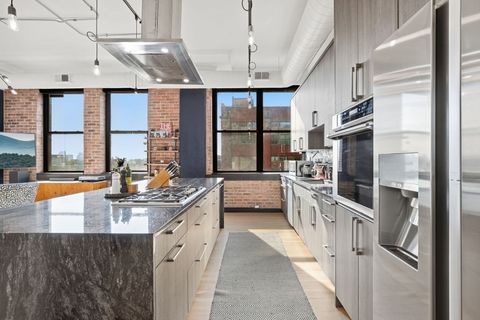 Tiny photo for 812 W Van Buren Street #5A, Chicago, IL 60607 (MLS # 12581447)