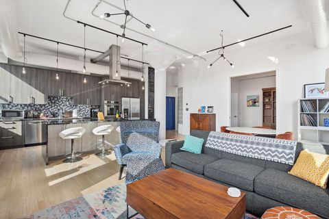 Tiny photo for 812 W Van Buren Street #5A, Chicago, IL 60607 (MLS # 12581447)