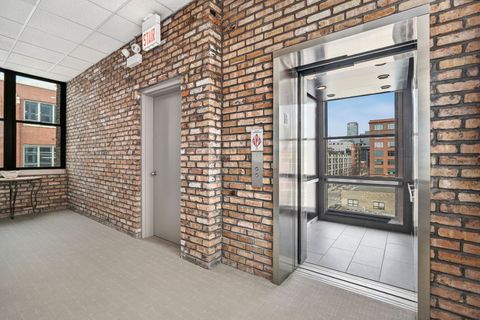 Tiny photo for 812 W Van Buren Street #5A, Chicago, IL 60607 (MLS # 12581447)