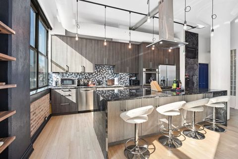 Tiny photo for 812 W Van Buren Street #5A, Chicago, IL 60607 (MLS # 12581447)