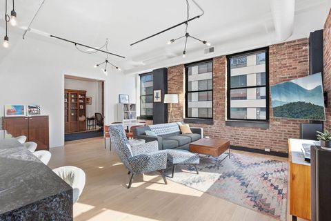 Tiny photo for 812 W Van Buren Street #5A, Chicago, IL 60607 (MLS # 12581447)