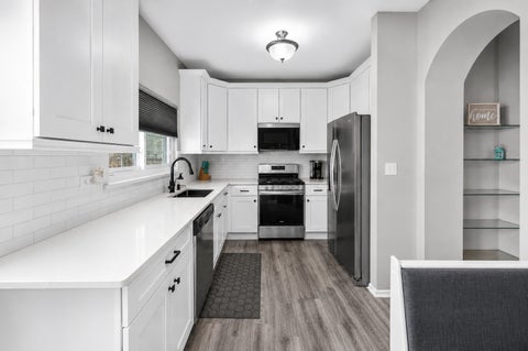 Tiny photo for 2430 Courtyard Circle #5, Aurora, IL 60506 (MLS # 12728106)
