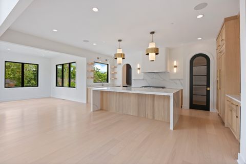 Tiny photo for 11901 Heritage Drive, Burr Ridge, IL 60527 (MLS # 12423851)