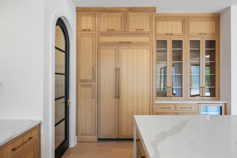 Tiny photo for 11901 Heritage Drive, Burr Ridge, IL 60527 (MLS # 12423851)