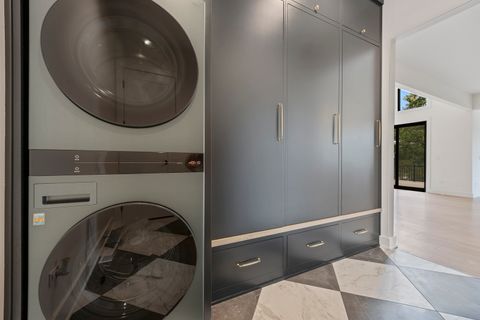 Tiny photo for 11901 Heritage Drive, Burr Ridge, IL 60527 (MLS # 12423851)