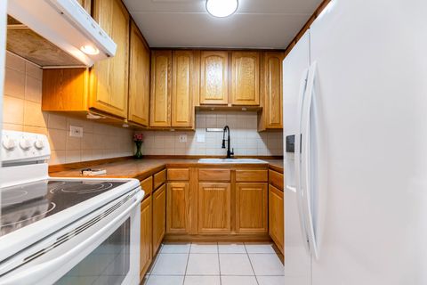 Tiny photo for 10117 S Cicero Avenue #206, Oak Lawn, IL 60453 (MLS # 12579152)