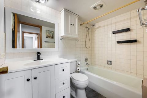 Tiny photo for 10117 S Cicero Avenue #206, Oak Lawn, IL 60453 (MLS # 12579152)