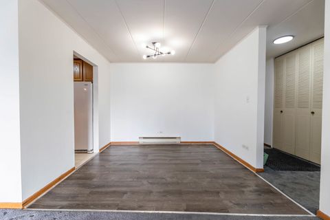 Tiny photo for 10117 S Cicero Avenue #206, Oak Lawn, IL 60453 (MLS # 12579152)