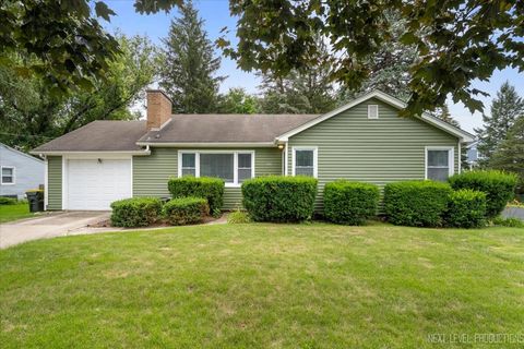 Photo of 129 Weaver Drive, Cary, IL 60013 (MLS # 12478493)