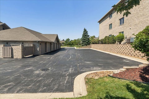 Tiny photo for 14011 Norwich Lane #304, Orland Park, IL 60467 (MLS # 12740424)