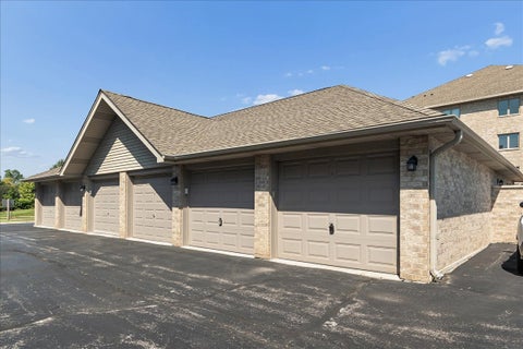 Tiny photo for 14011 Norwich Lane #304, Orland Park, IL 60467 (MLS # 12740424)
