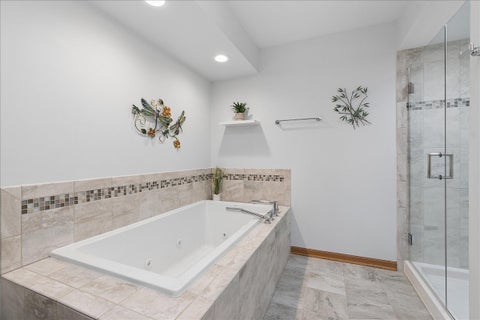 Tiny photo for 14011 Norwich Lane #304, Orland Park, IL 60467 (MLS # 12740424)