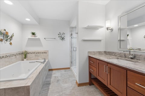 Tiny photo for 14011 Norwich Lane #304, Orland Park, IL 60467 (MLS # 12740424)