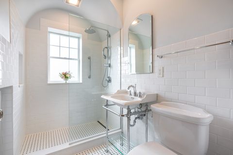 Tiny photo for 488 Sheridan Road #2, Evanston, IL 60202 (MLS # 12602522)