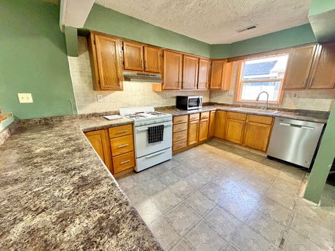 Tiny photo for 329 Obispo Avenue, Machesney Park, IL 61115 (MLS # 12590281)