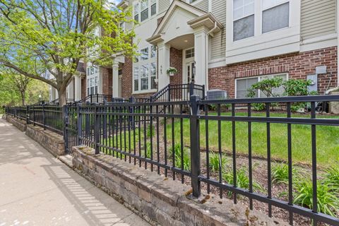 Tiny photo for 563 Grosvenor Lane, Aurora, IL 60504 (MLS # 12485788)