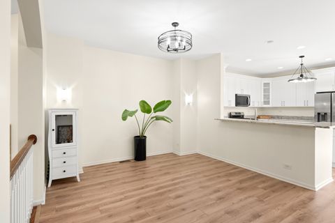 Tiny photo for 563 Grosvenor Lane, Aurora, IL 60504 (MLS # 12485788)