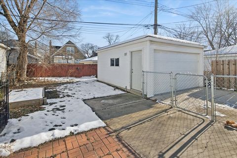 Tiny photo for 1821 N Mulligan Avenue, Chicago, IL 60639 (MLS # 12534273)
