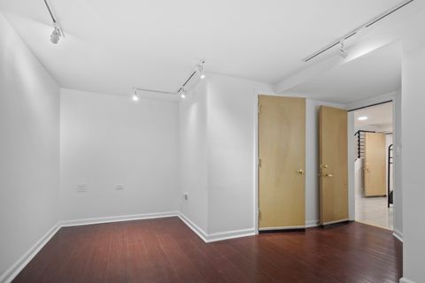 Tiny photo for 956 S Cedar Avenue S, Elmhurst, IL 60126 (MLS # 12481237)