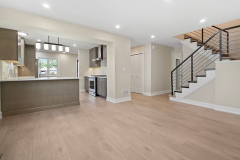 Tiny photo for 956 S Cedar Avenue S, Elmhurst, IL 60126 (MLS # 12481237)