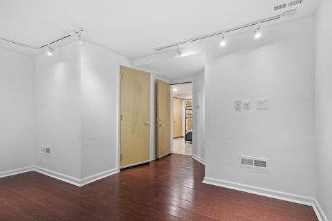 Tiny photo for 956 S Cedar Avenue S, Elmhurst, IL 60126 (MLS # 12481237)