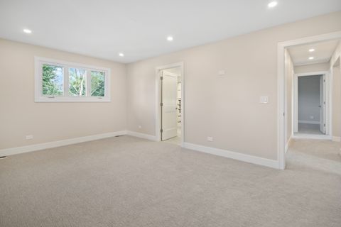 Tiny photo for 956 S Cedar Avenue S, Elmhurst, IL 60126 (MLS # 12481237)