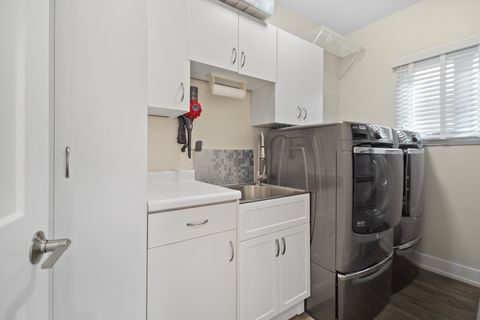 Tiny photo for 956 S Cedar Avenue S, Elmhurst, IL 60126 (MLS # 12481237)