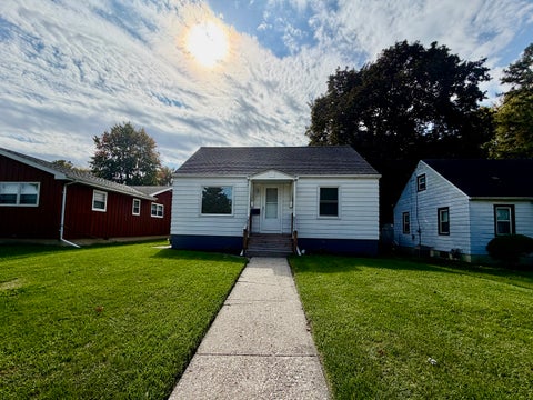 Tiny photo for 609 W 10th Street, Sterling, IL 61081 (MLS # 12784421)