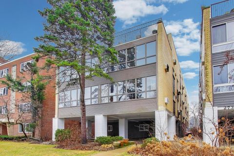 2726 Central Street 3A Evanston IL 60201