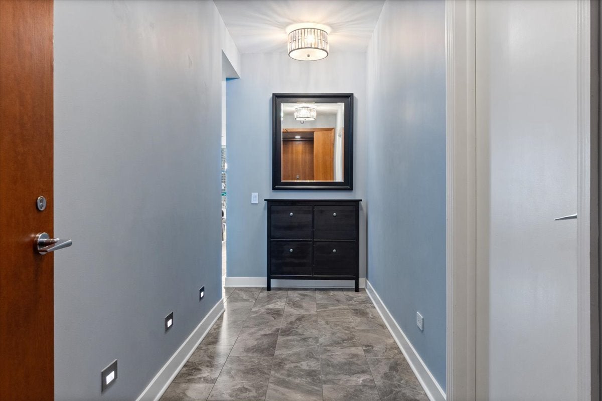 501 N Clinton Street 1304