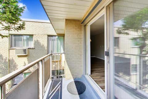 Tiny photo for 1040 Erie Street #505, Oak Park, IL 60302 (MLS # 12722916)